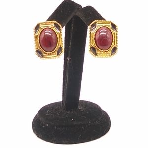 Designer vintage earrings cabochon